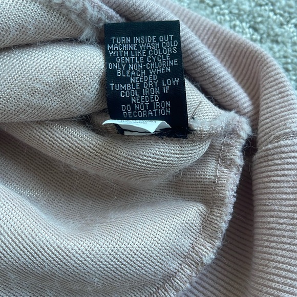 Soft sweatshirt with sequined reindeer face in  blush pink - Picture 8 of 9